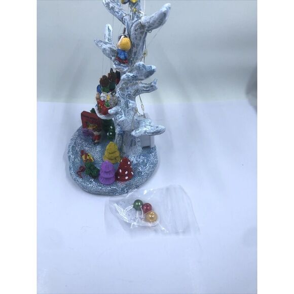 Charlie Brown-Peanuts Christmas Tree Illuminated Christmas Decoration. 6” . Read - Picture 6 of 12